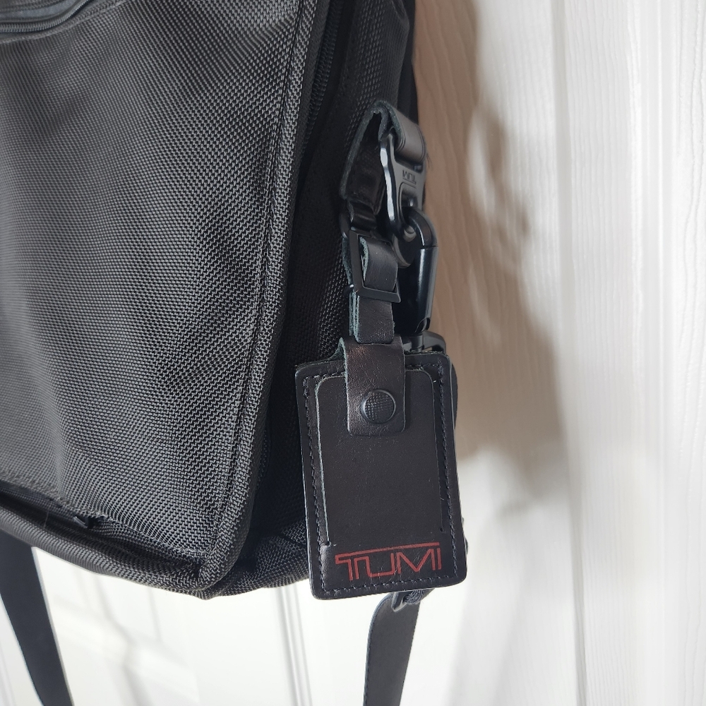 Tumi Expandable Briefcase Laptop Messenger Bag Black - Picture 3 of 16